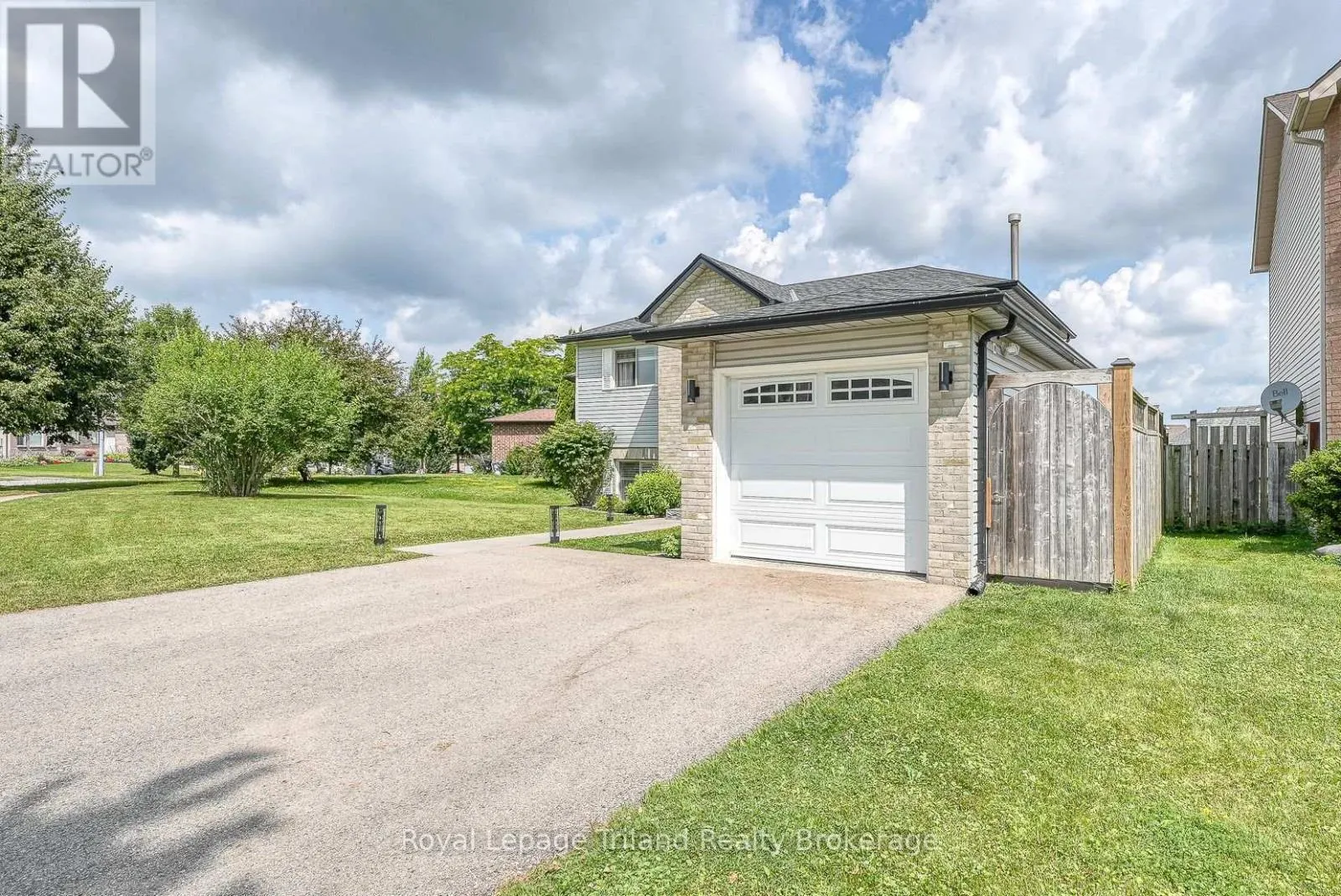 109 CANROBERT STREET