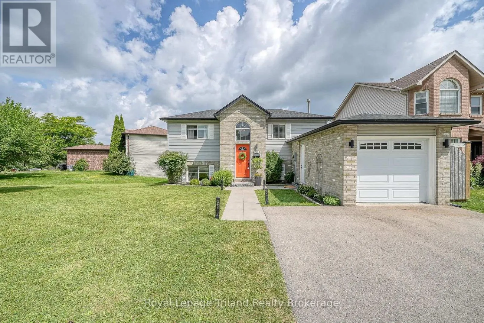109 CANROBERT STREET