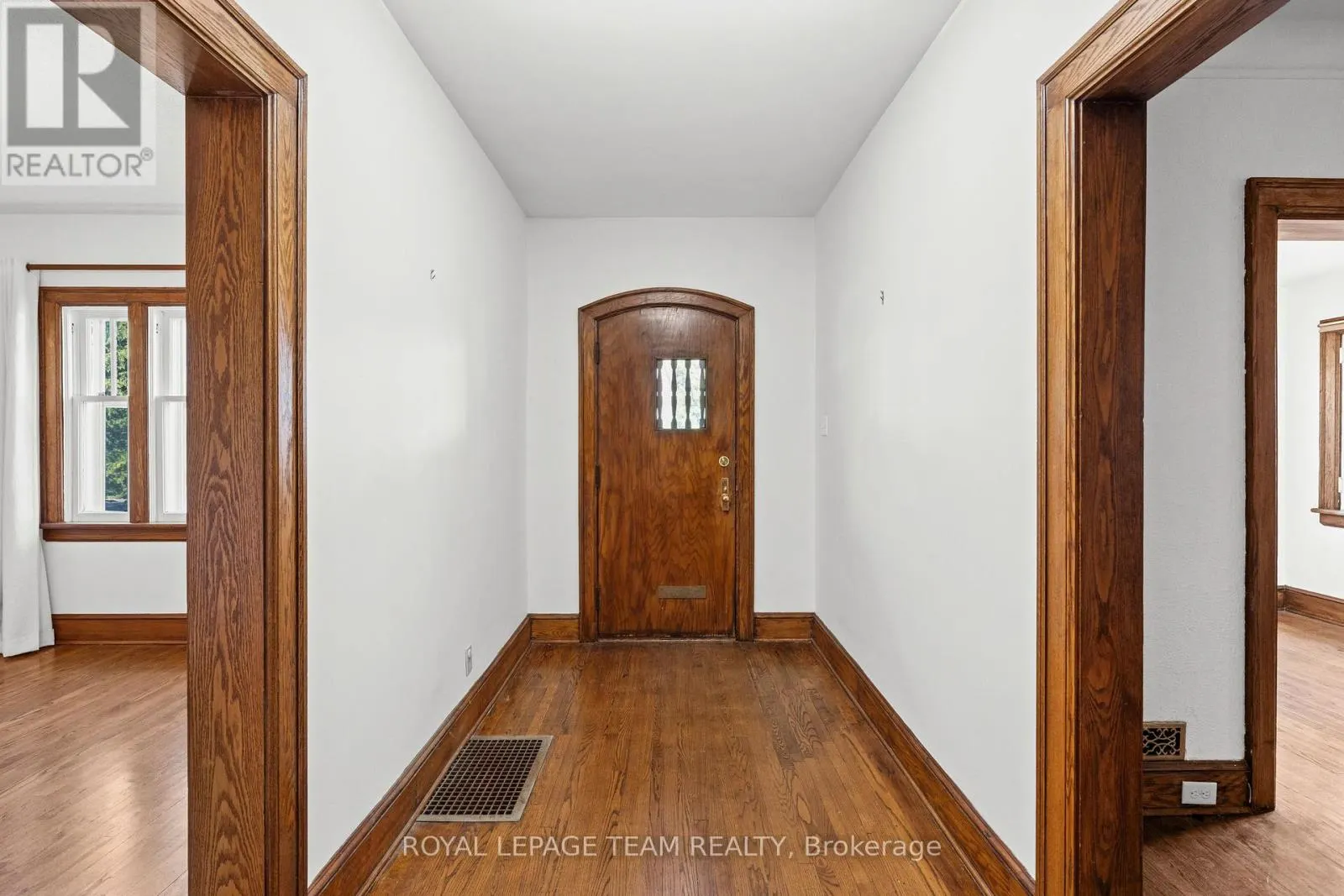 131 ACACIA AVENUE