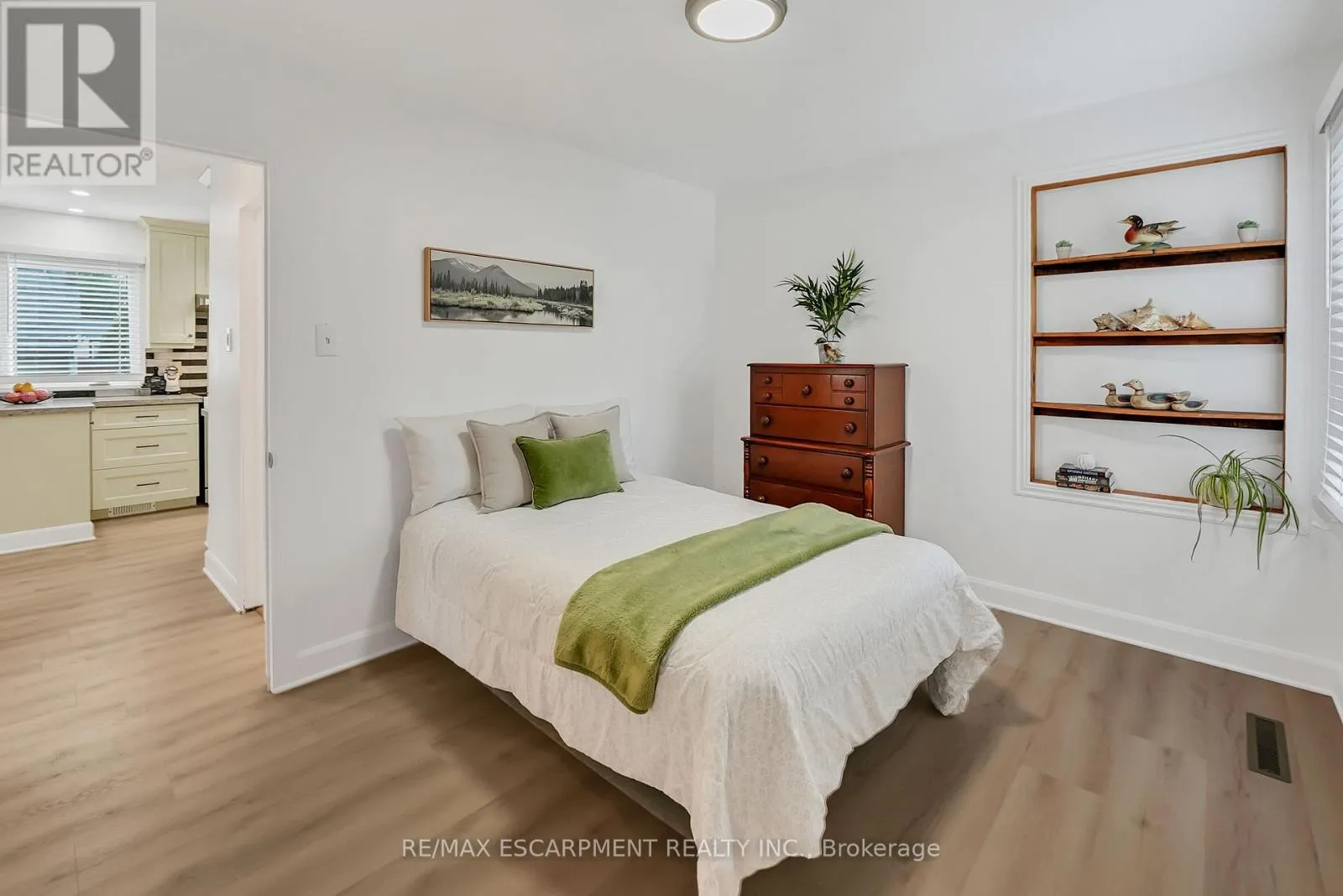 1 WAVERLEY ROAD