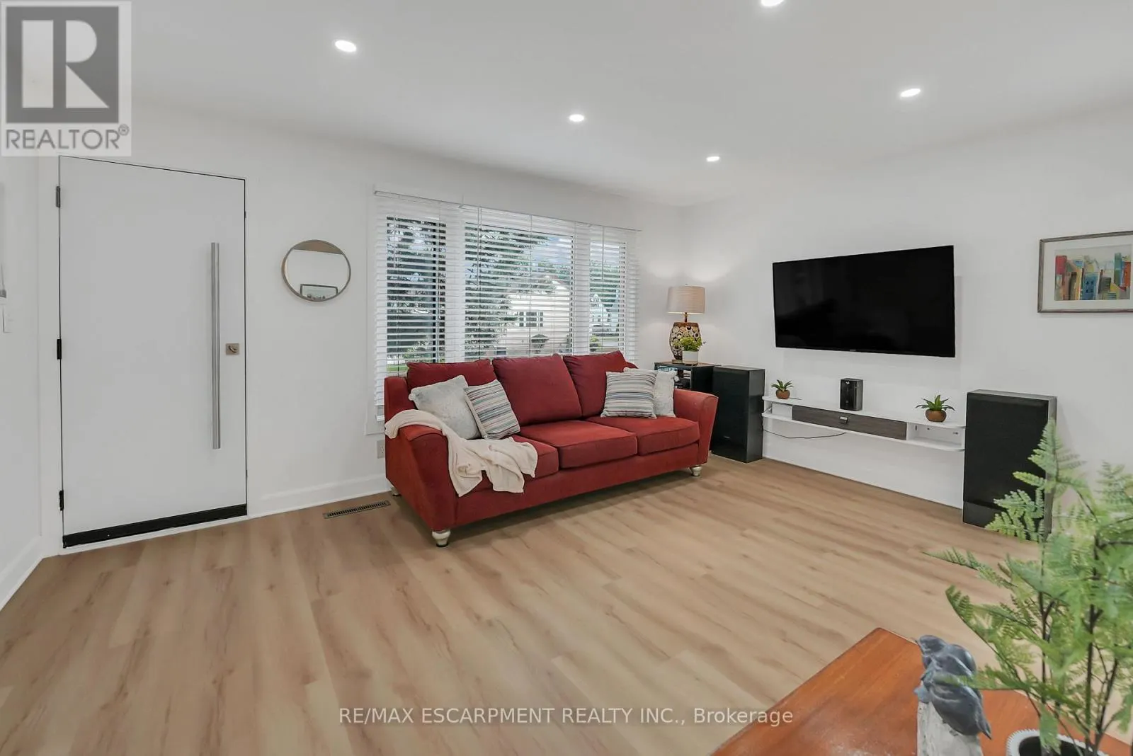 1 WAVERLEY ROAD