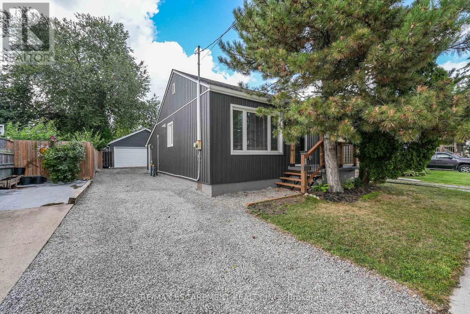 1 WAVERLEY ROAD
