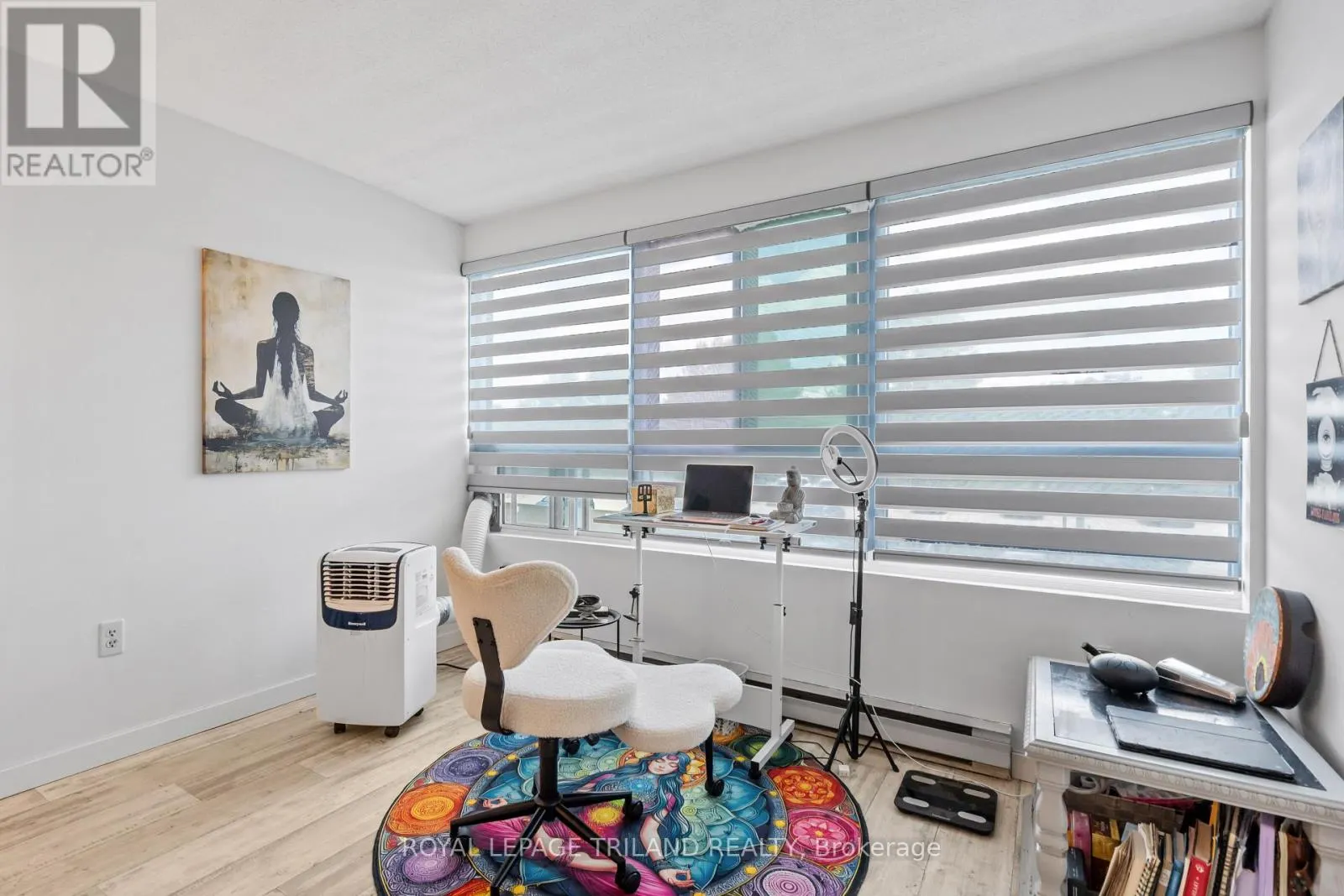 212 - 600 GRENFELL DRIVE, #212