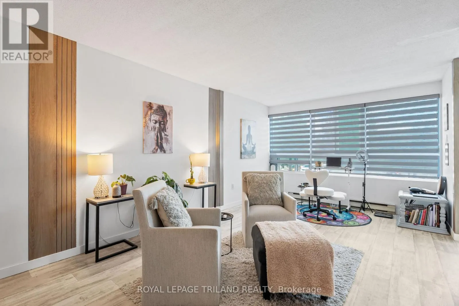 212 - 600 GRENFELL DRIVE, #212