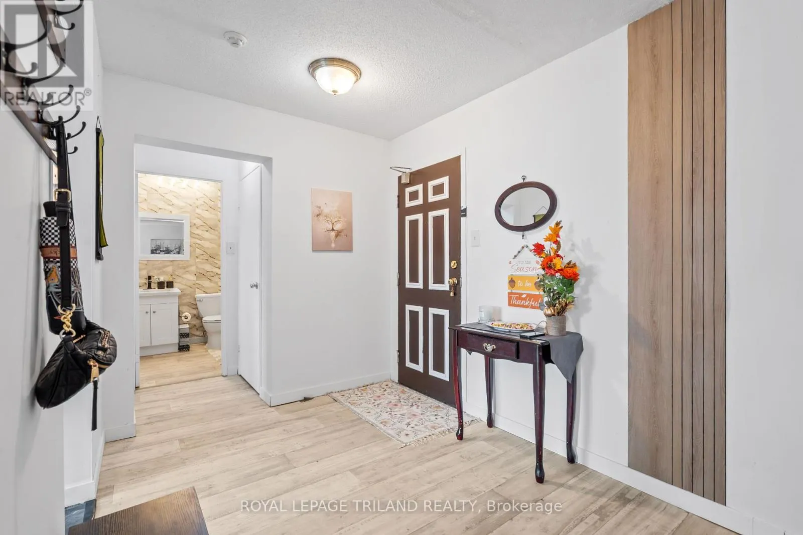 212 - 600 GRENFELL DRIVE, #212