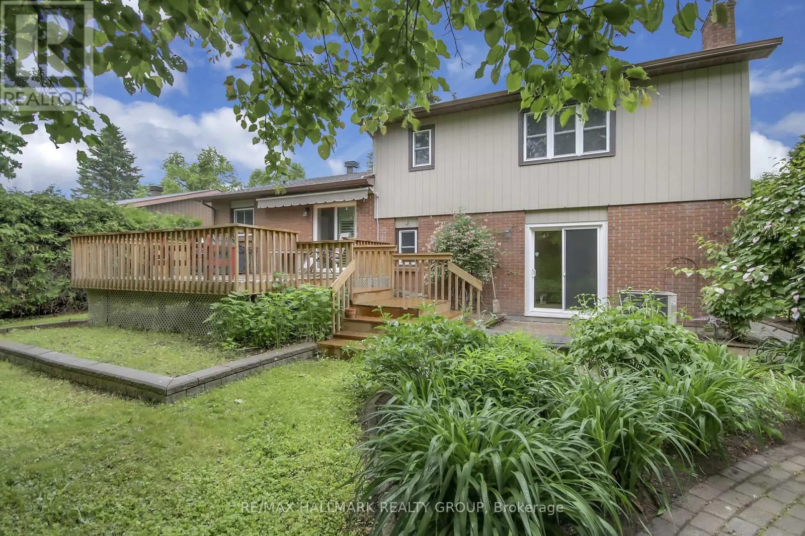 30 BRODEUR CRESCENT