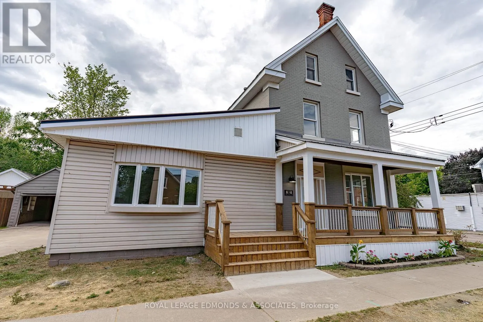 362 CHRISTIE STREET