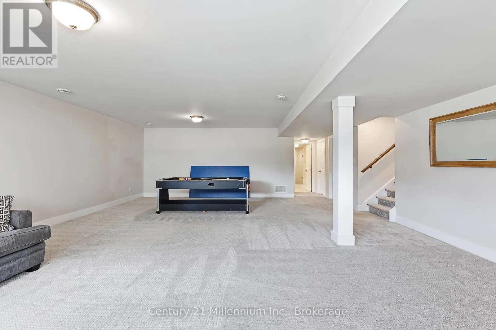 215 COURTLAND STREET