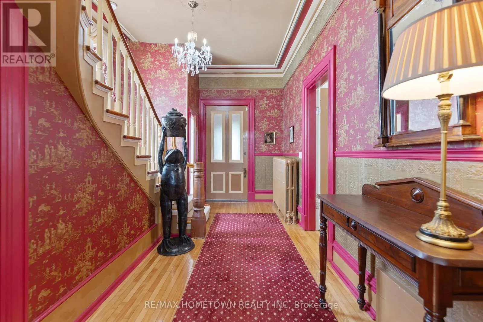 157 DIBBLE STREET W