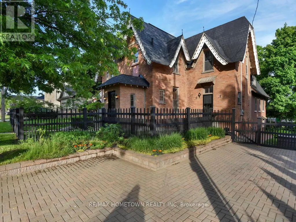 157 DIBBLE STREET W