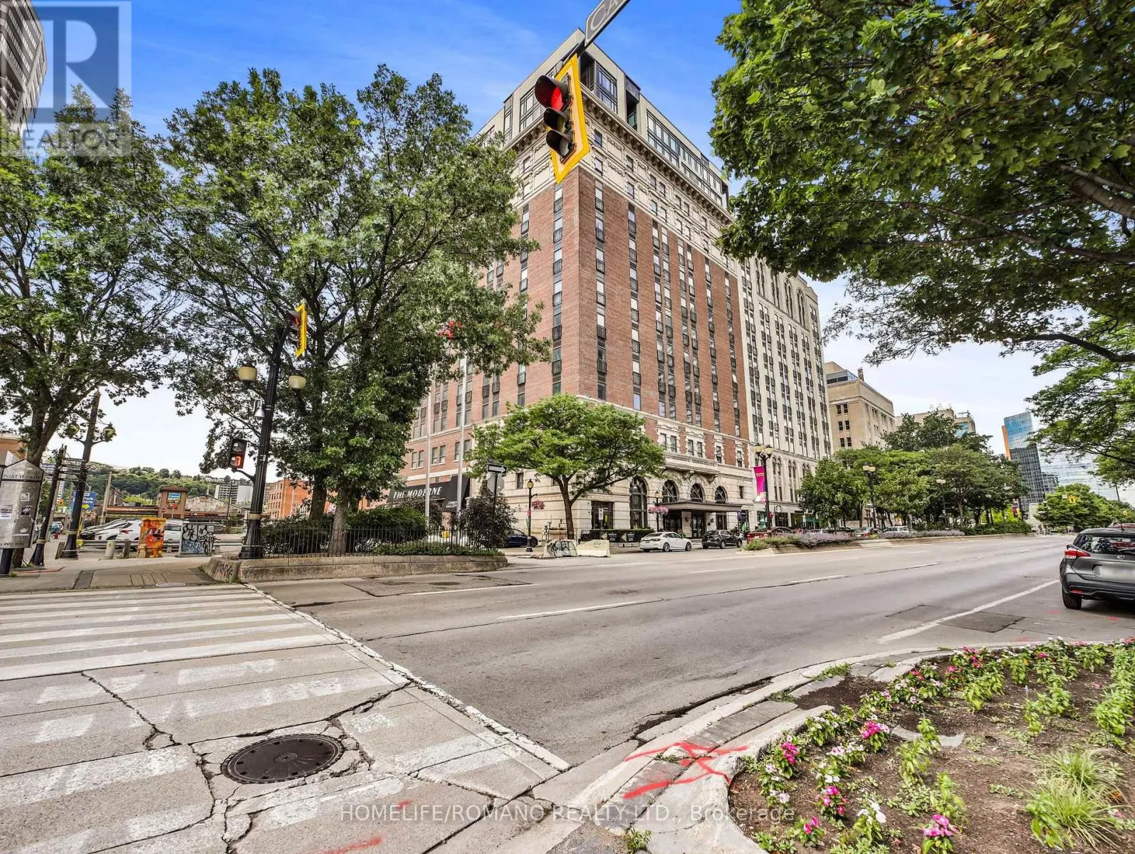 LPH12 - 118 KING STREET E