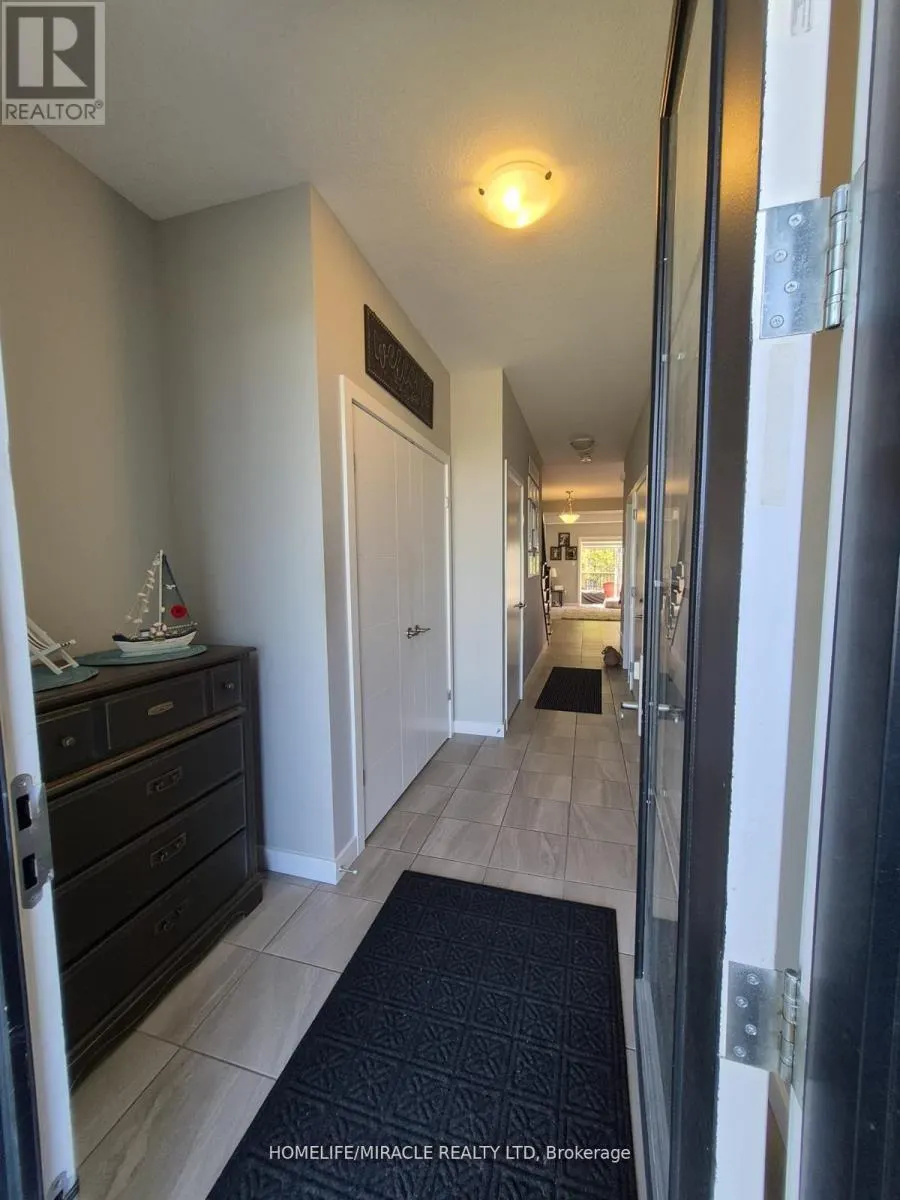 886 ROBERT FERRIE DRIVE
