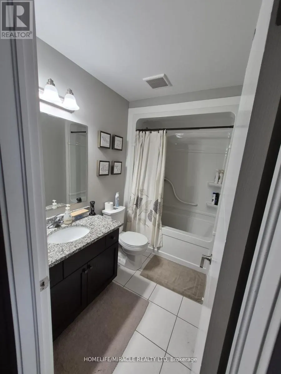 886 ROBERT FERRIE DRIVE