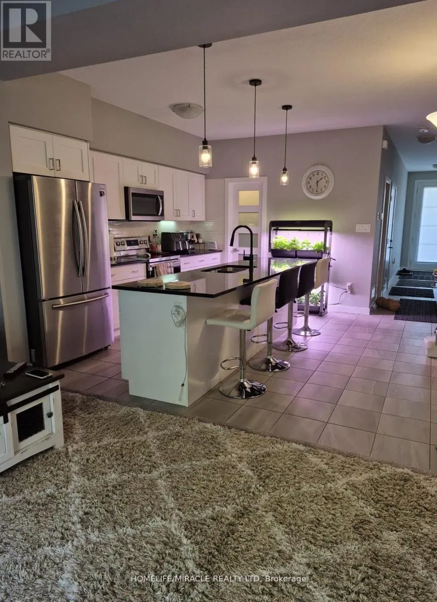 886 ROBERT FERRIE DRIVE