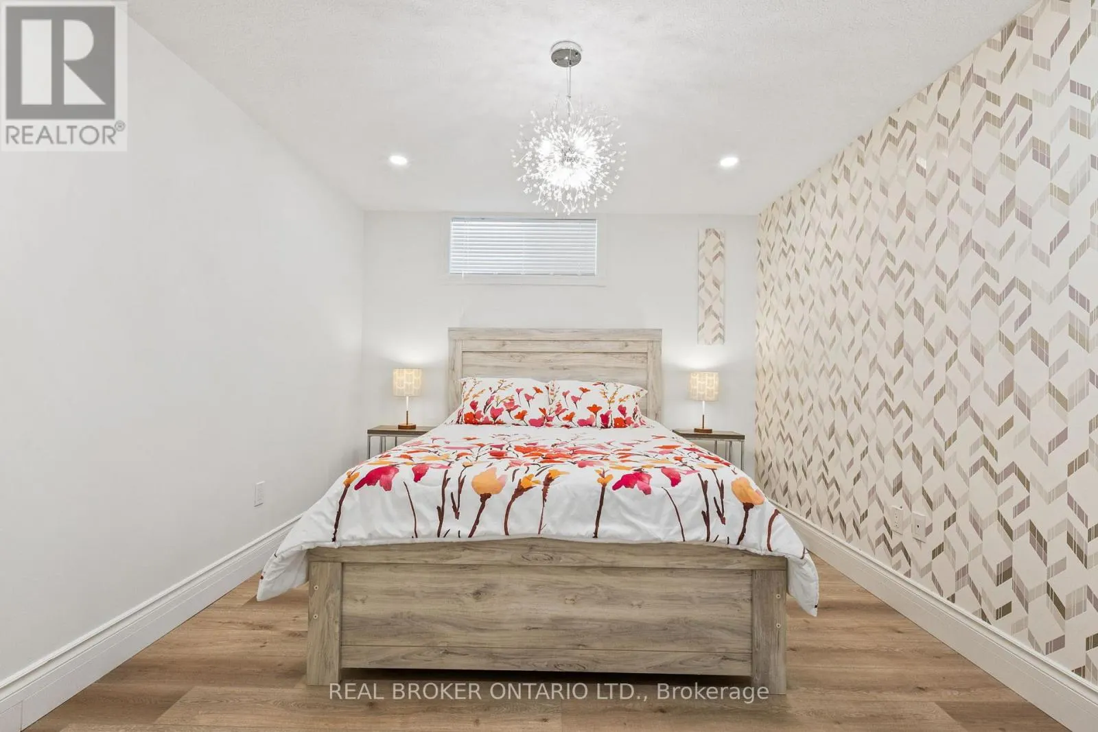 215 BLACK MAPLE COURT