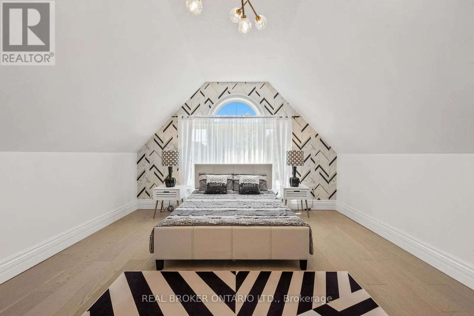 215 BLACK MAPLE COURT