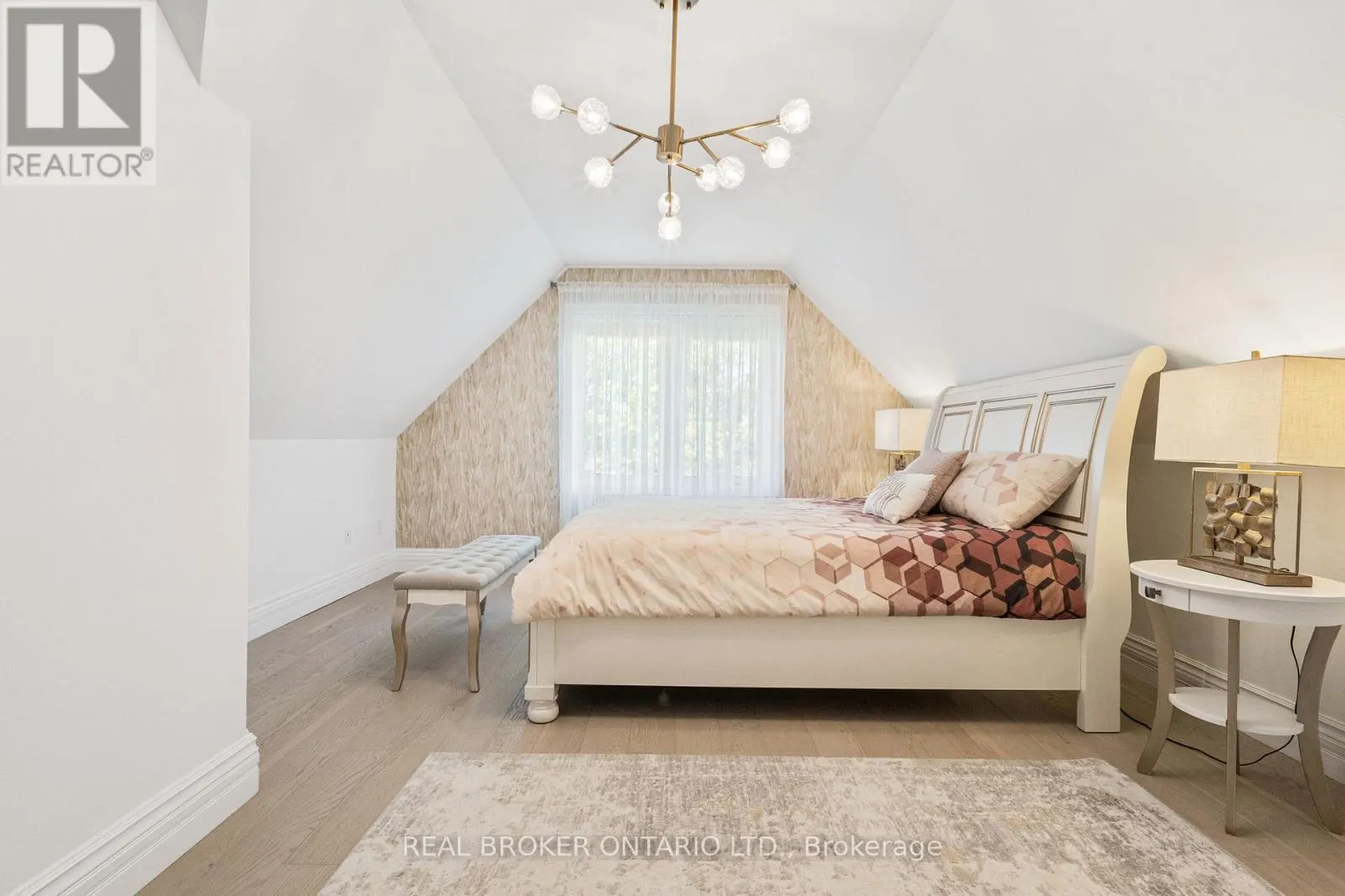 215 BLACK MAPLE COURT