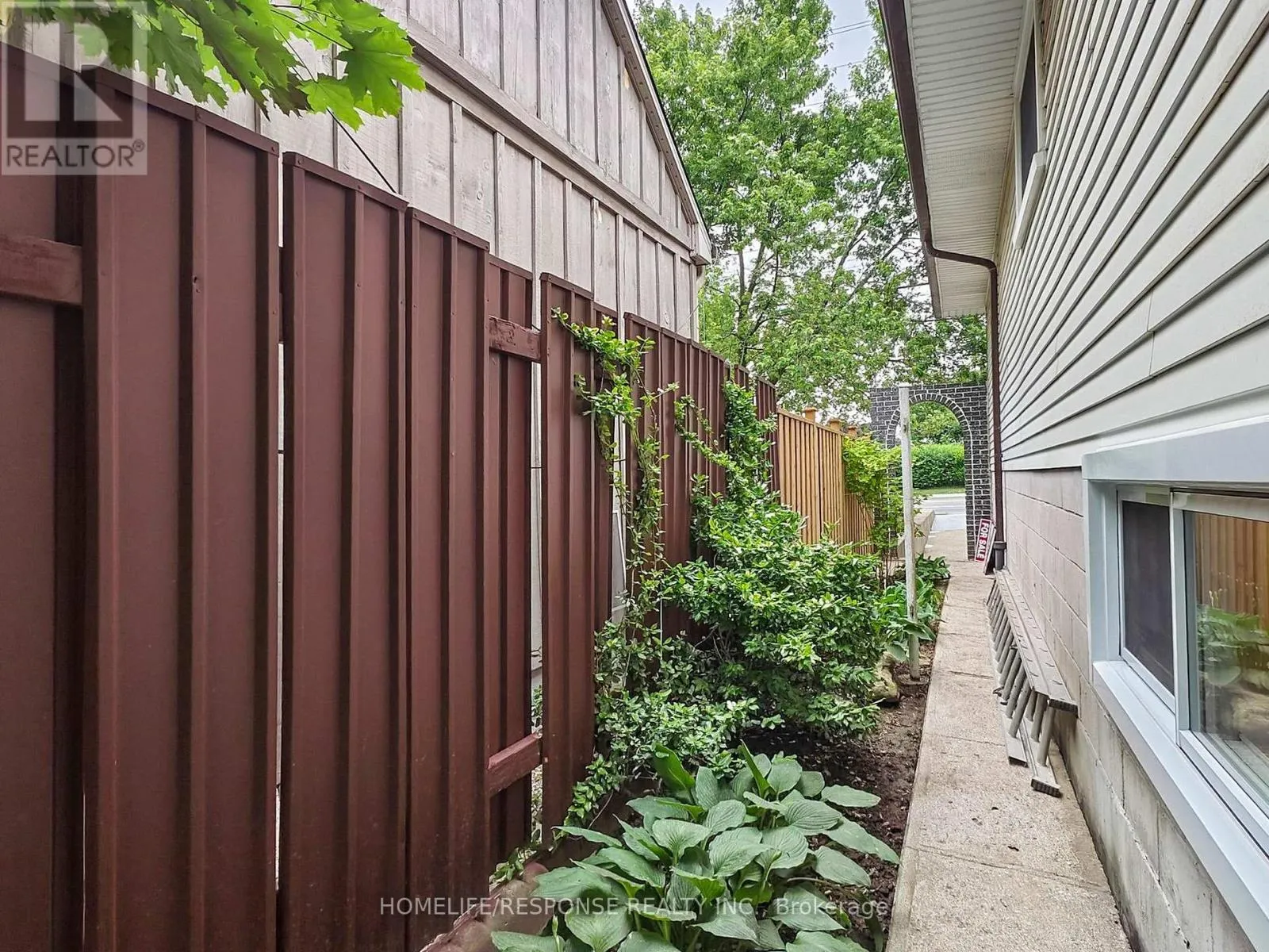 776 GARTH STREET