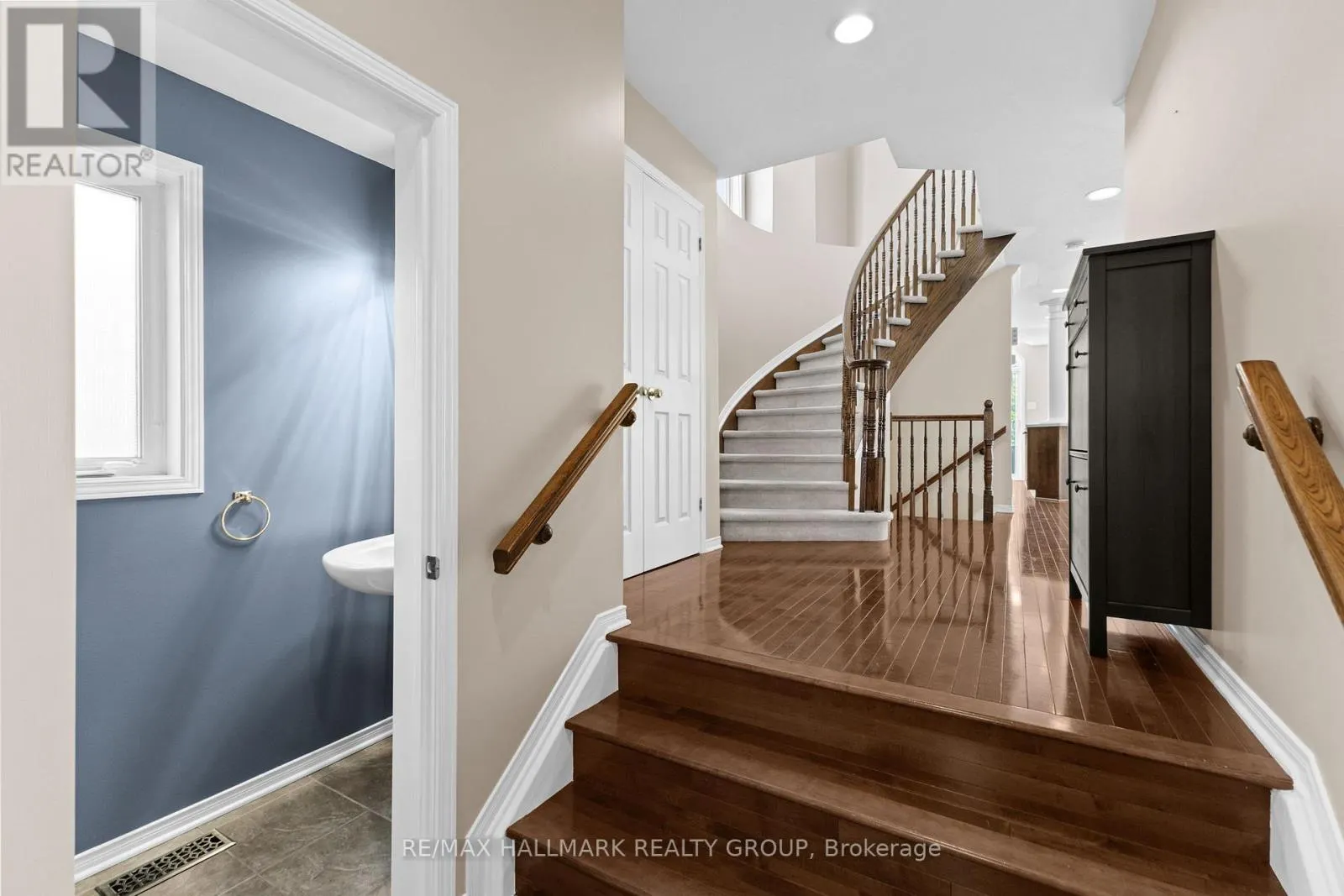 2213 BROCKSTONE CRESCENT