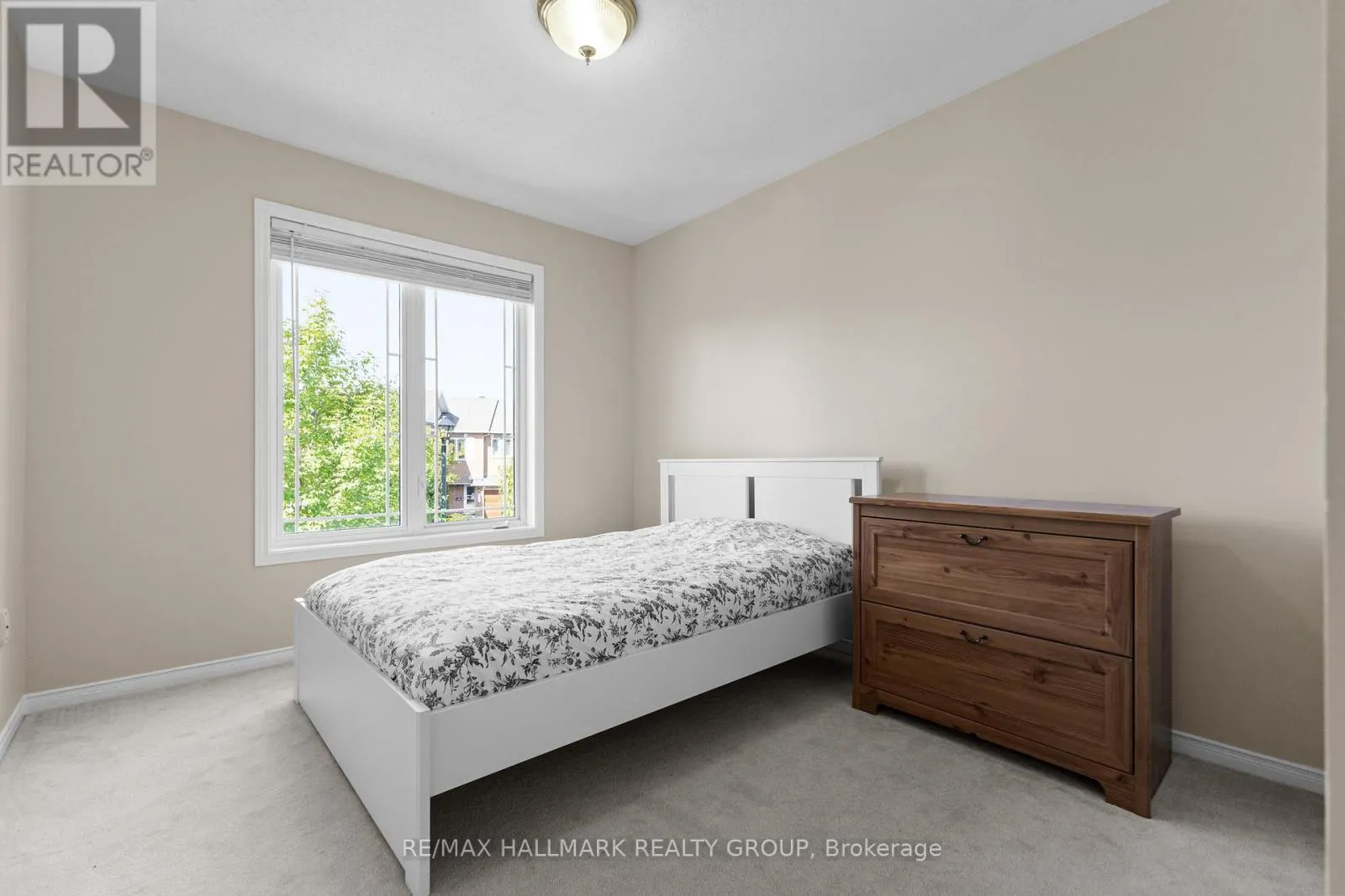 2213 BROCKSTONE CRESCENT