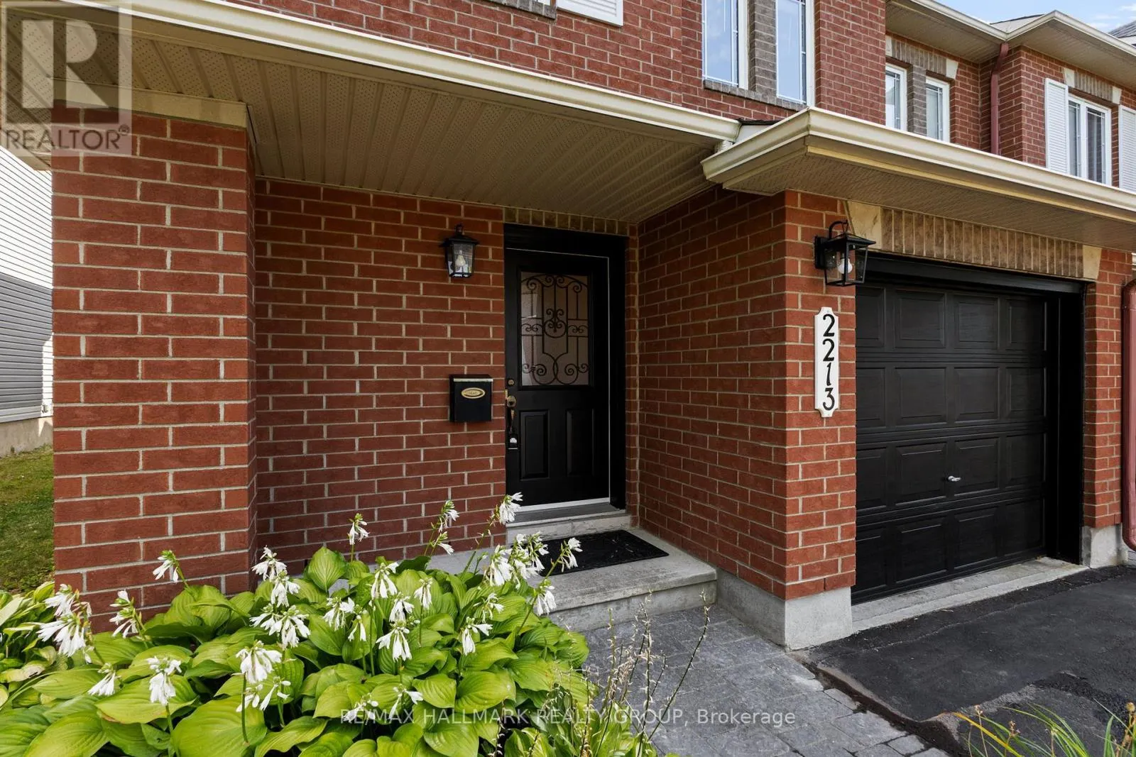 2213 BROCKSTONE CRESCENT