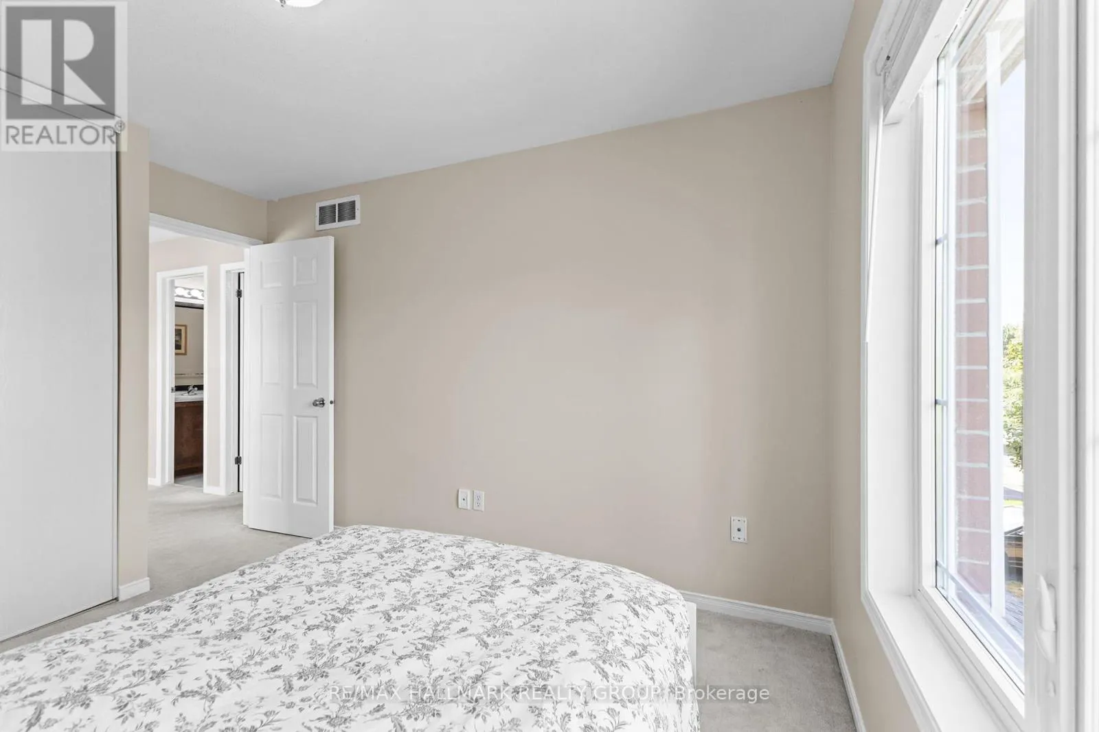 2213 BROCKSTONE CRESCENT