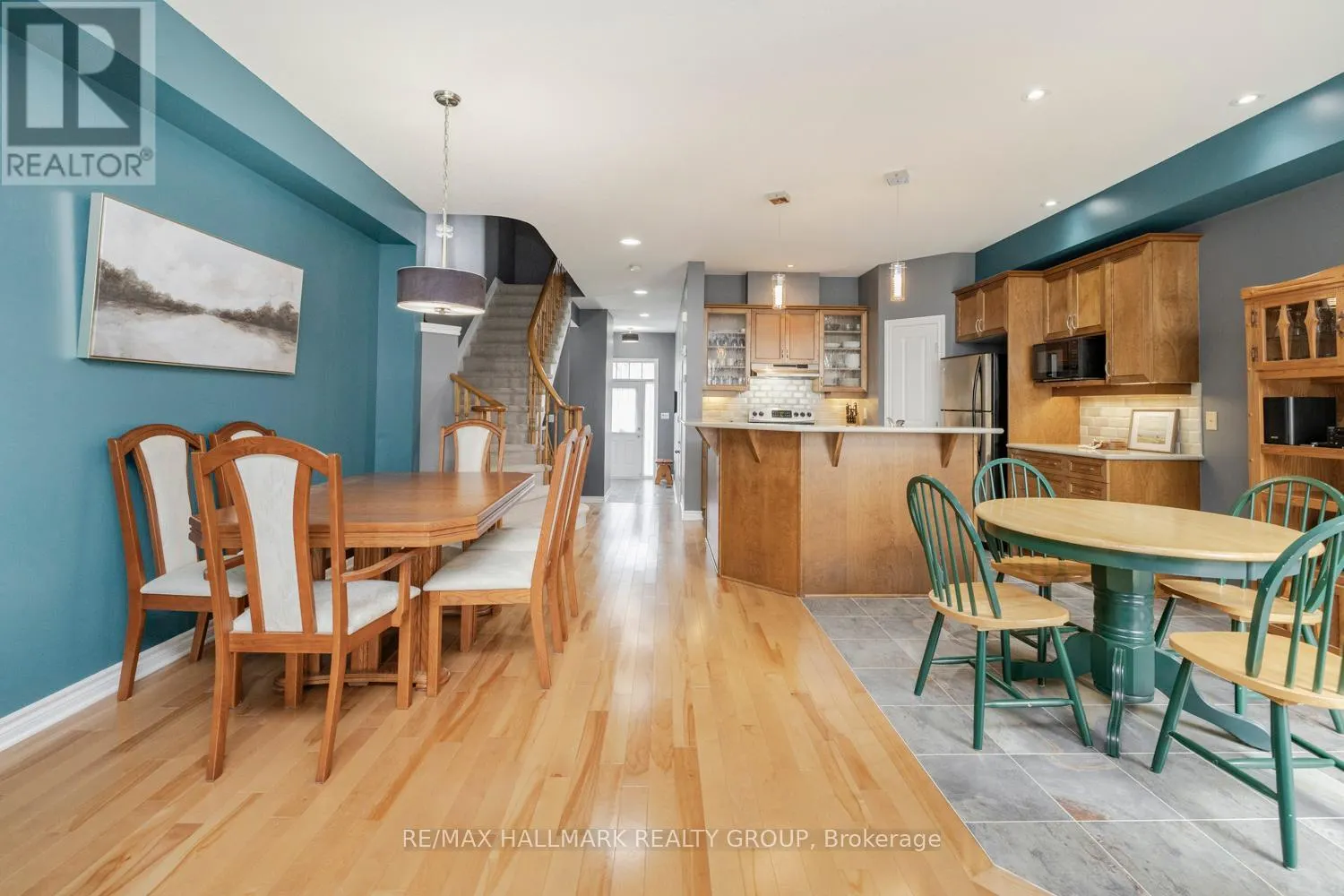 202 WAYMARK CRESCENT