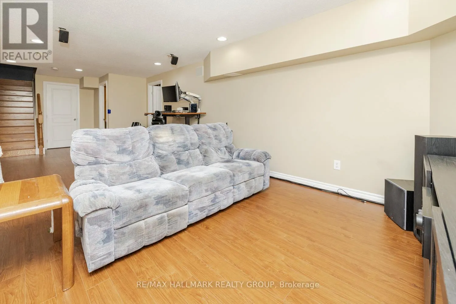 202 WAYMARK CRESCENT