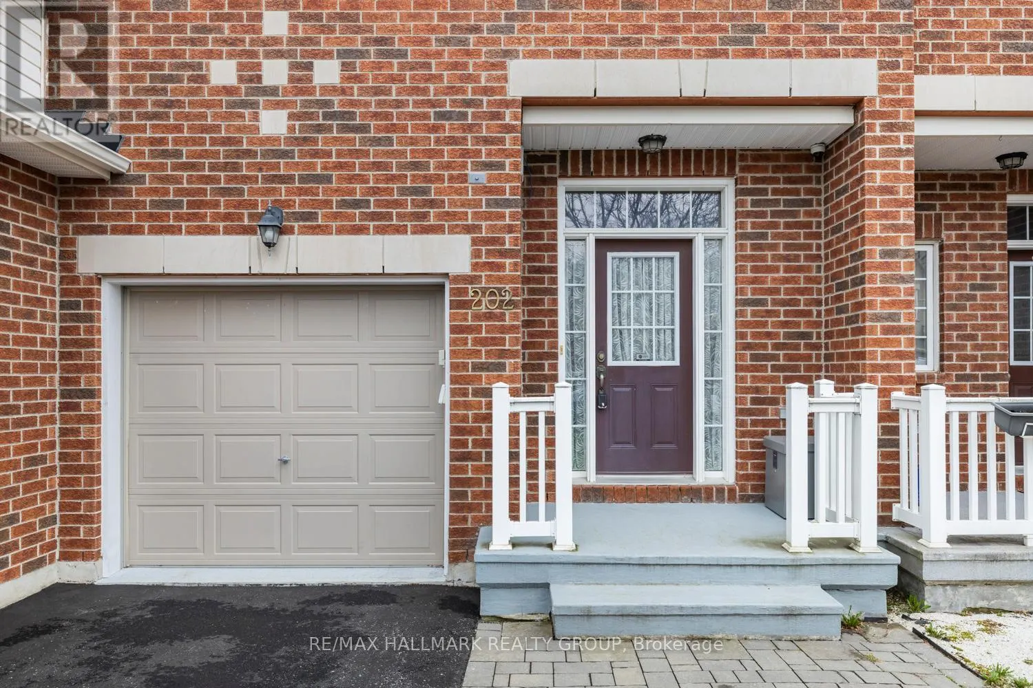 202 WAYMARK CRESCENT