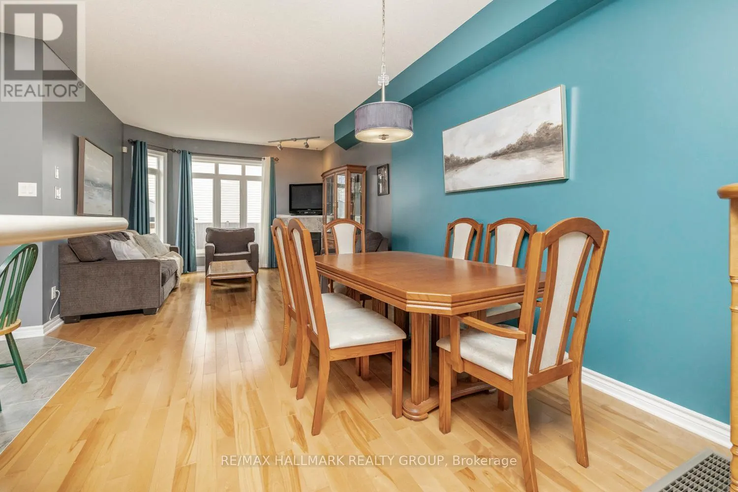 202 WAYMARK CRESCENT