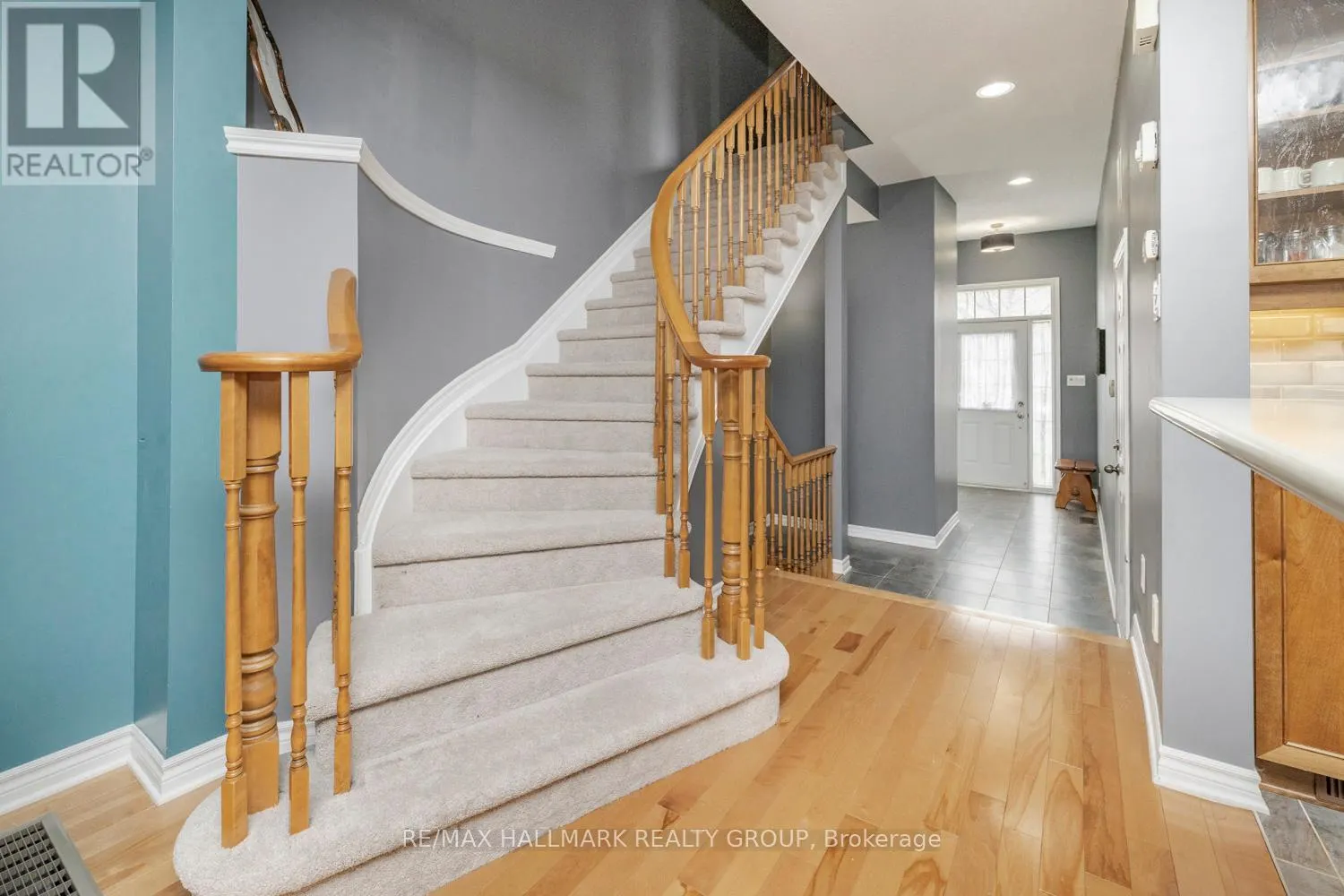 202 WAYMARK CRESCENT