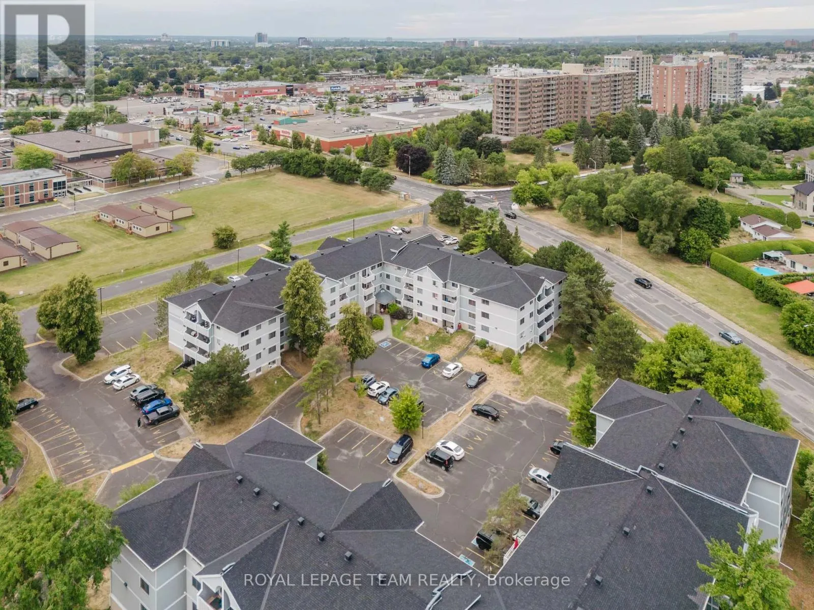 210 - 212 VIEWMOUNT DRIVE