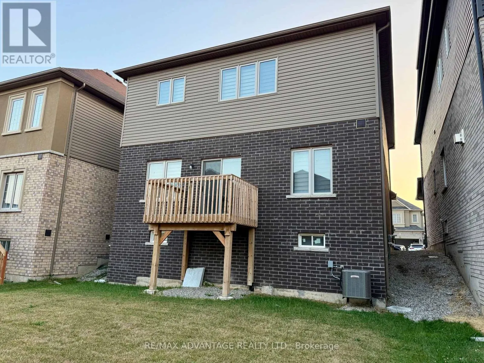 18 WHITTON DRIVE