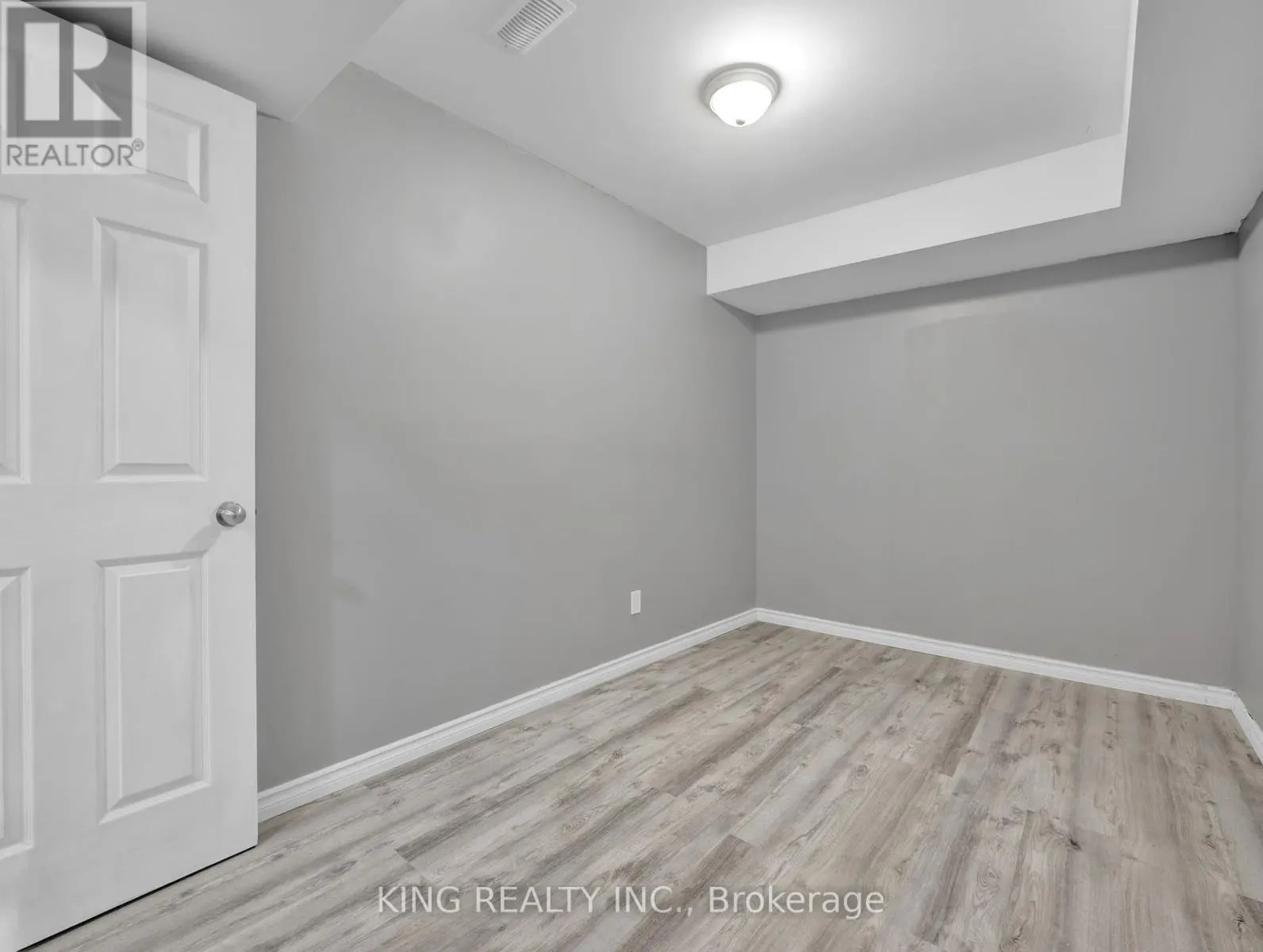 15 HARTLEY AVENUE