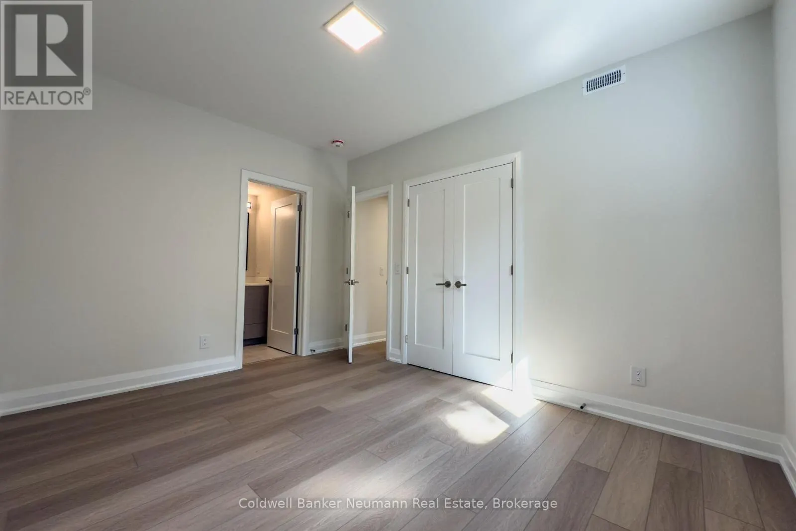 3 - 14 STEVENSON STREET N, #3