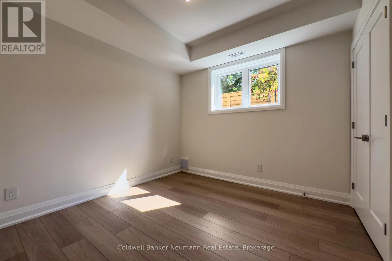 3 - 14 STEVENSON STREET N, #3