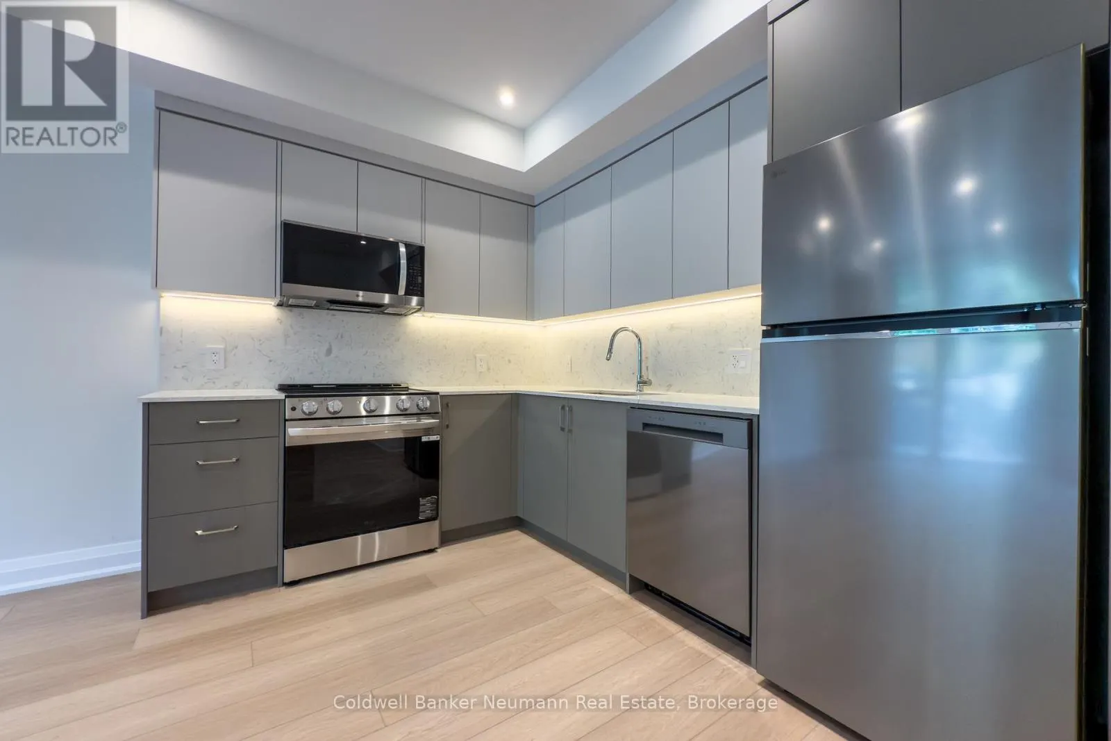 3 - 14 STEVENSON STREET N, #3