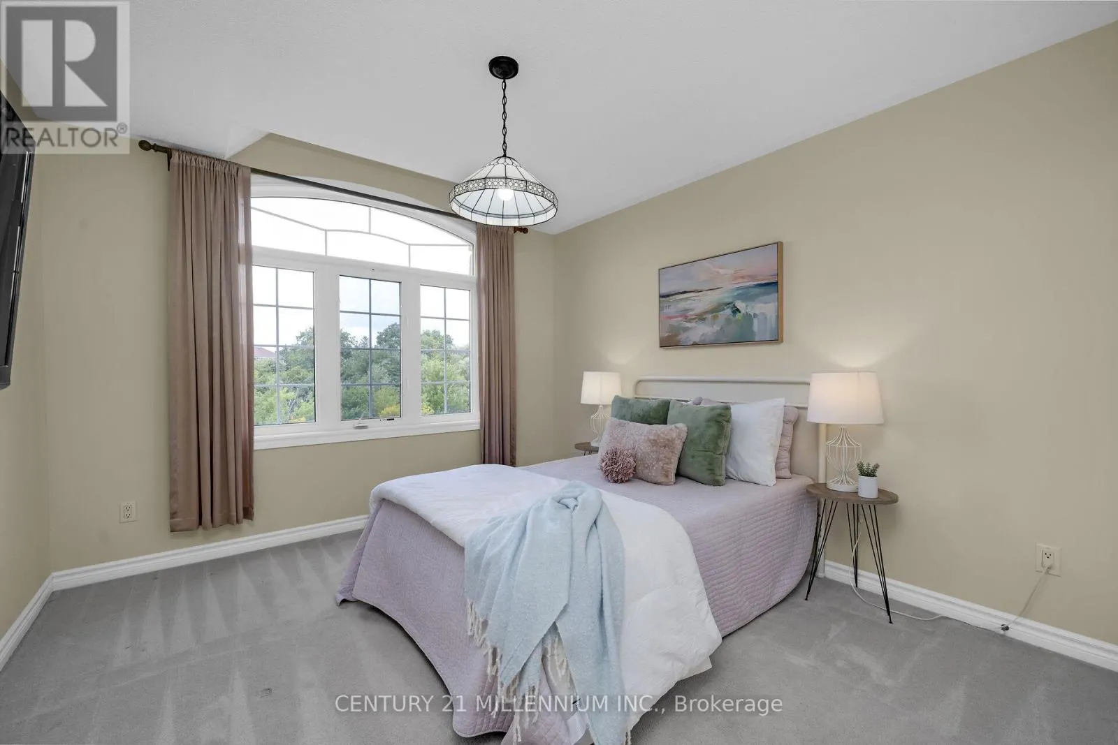15 UPPER CANADA DRIVE