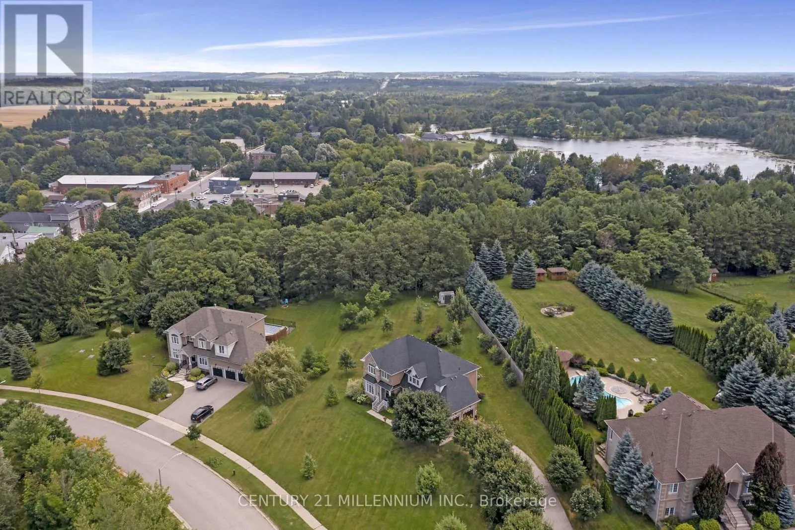 15 UPPER CANADA DRIVE