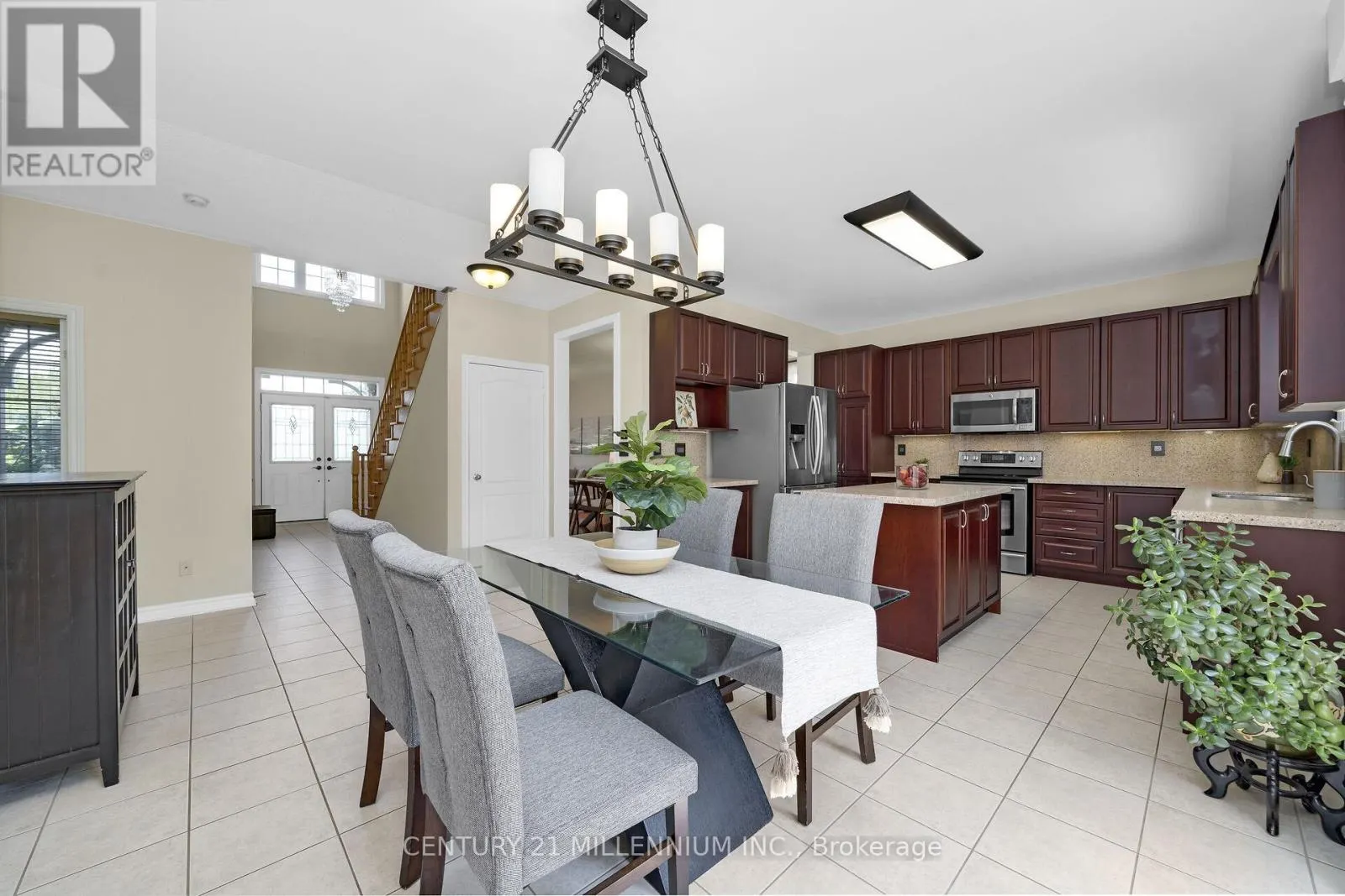 15 UPPER CANADA DRIVE