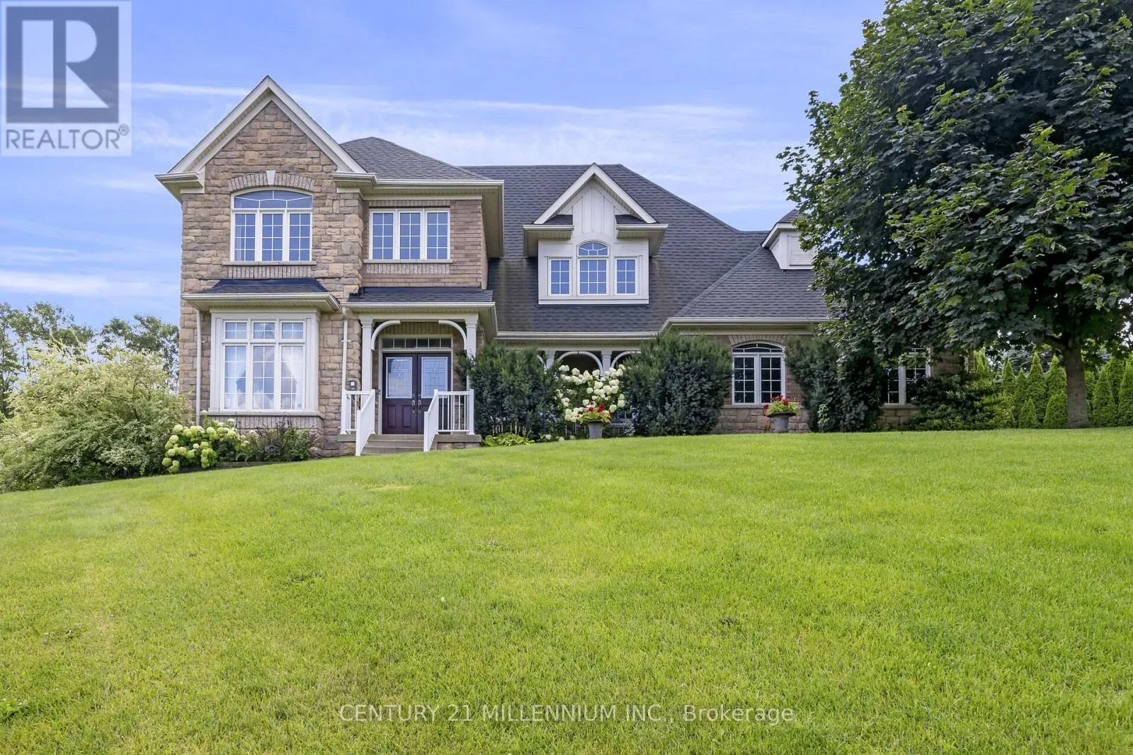 15 UPPER CANADA DRIVE
