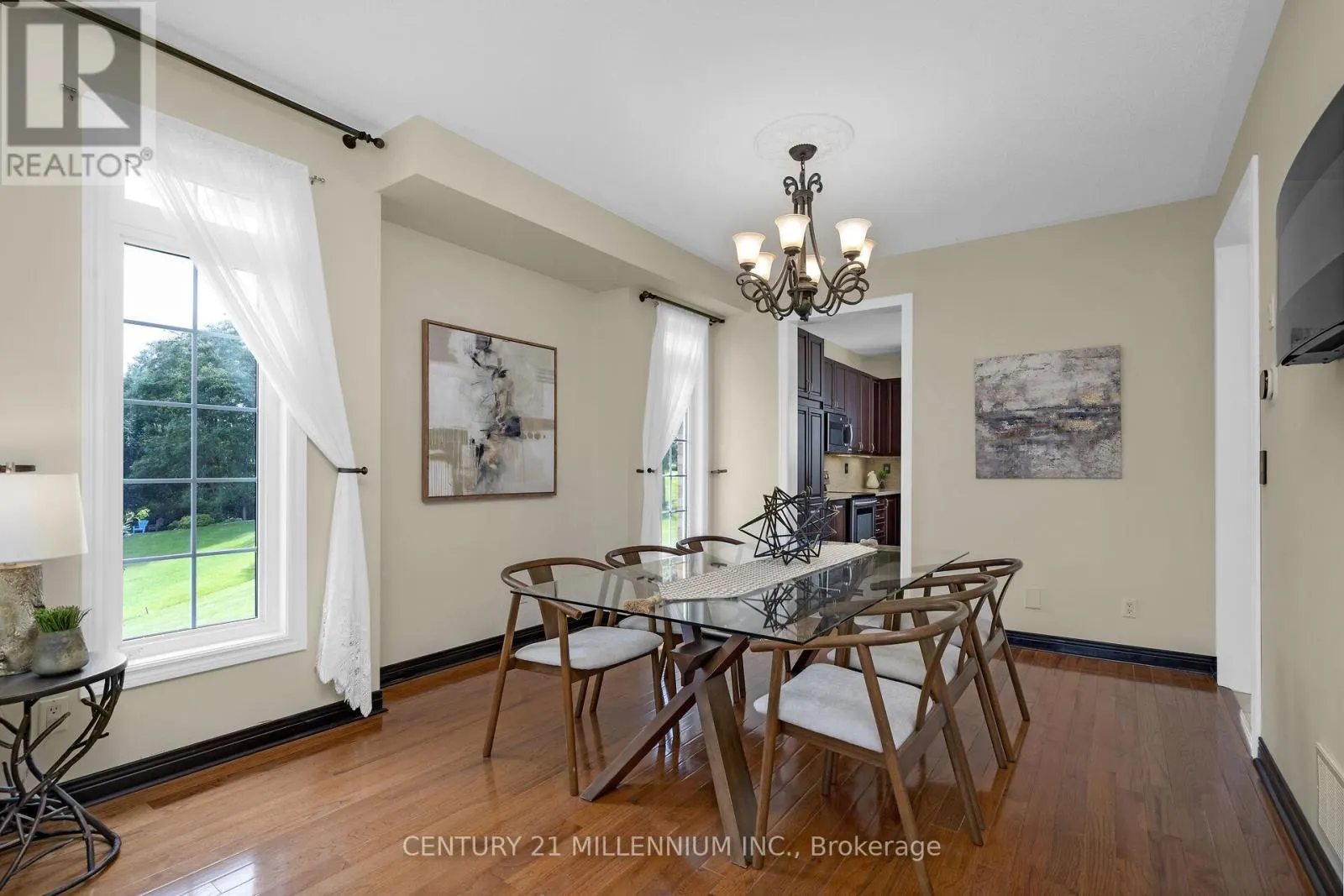 15 UPPER CANADA DRIVE