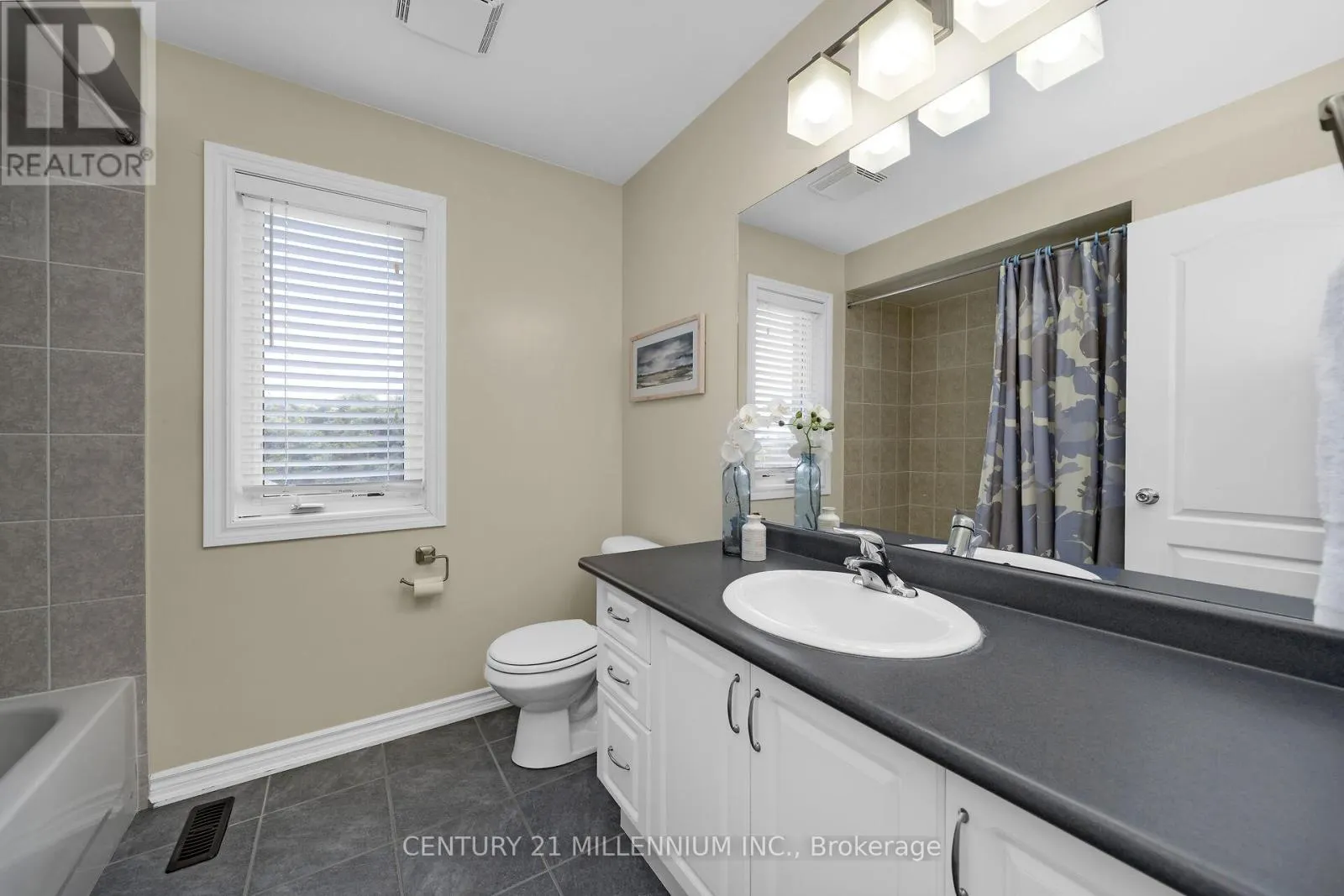 15 UPPER CANADA DRIVE