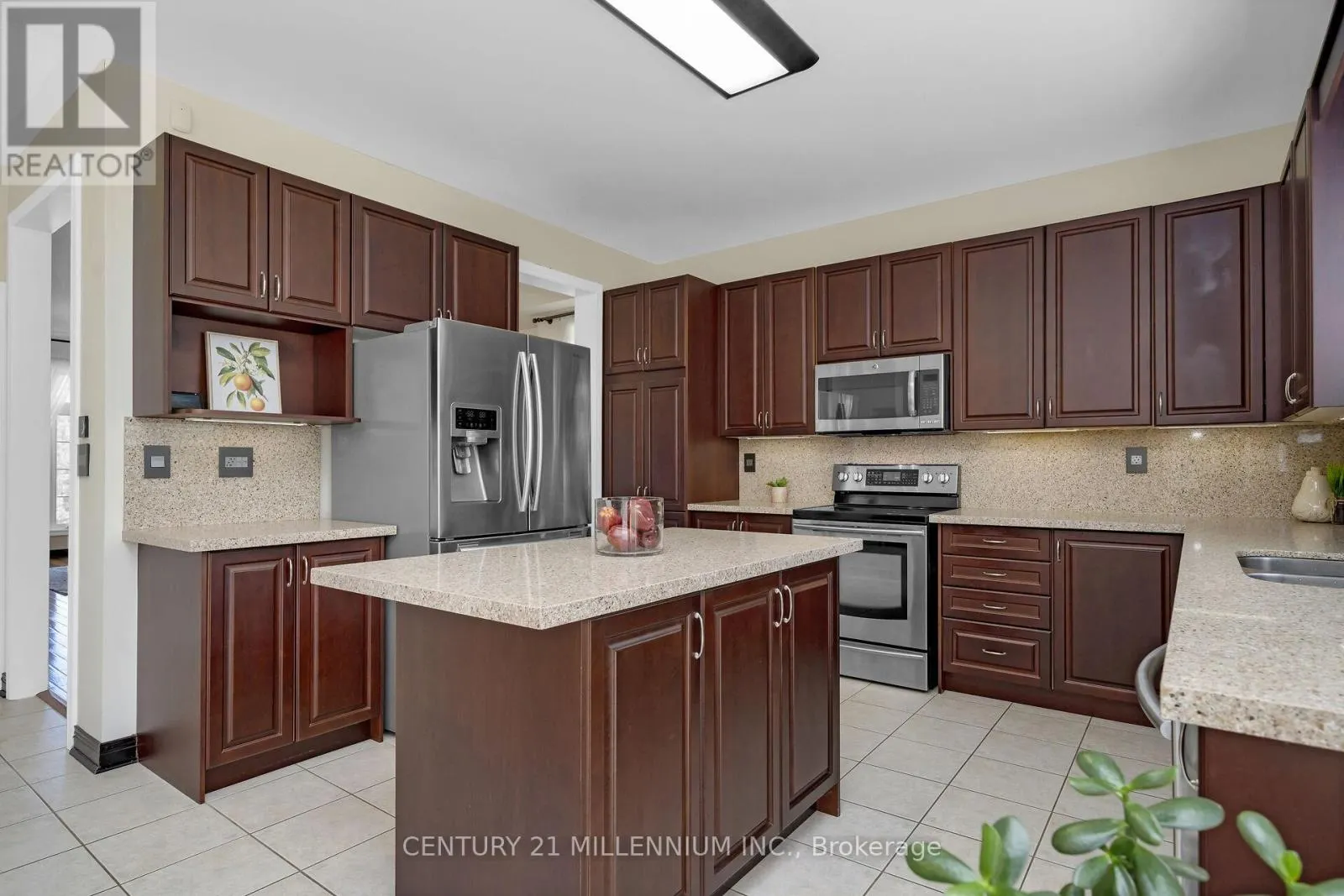 15 UPPER CANADA DRIVE