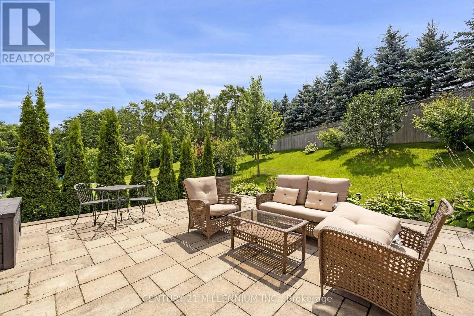 15 UPPER CANADA DRIVE