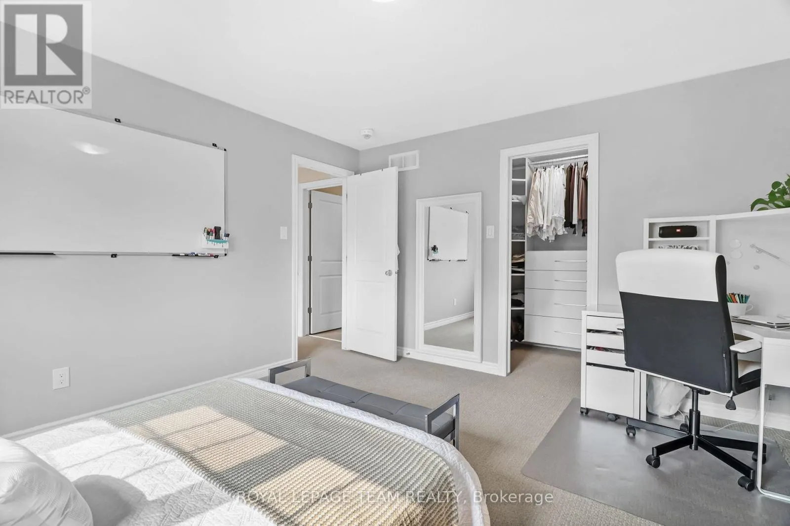 3519 WOODROFFE AVENUE