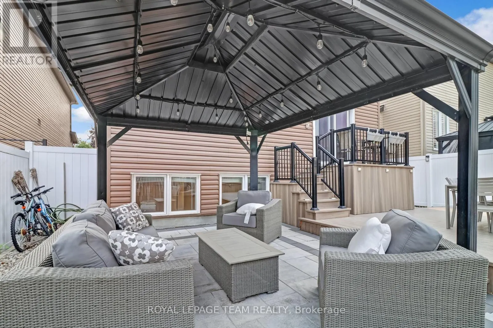 3519 WOODROFFE AVENUE