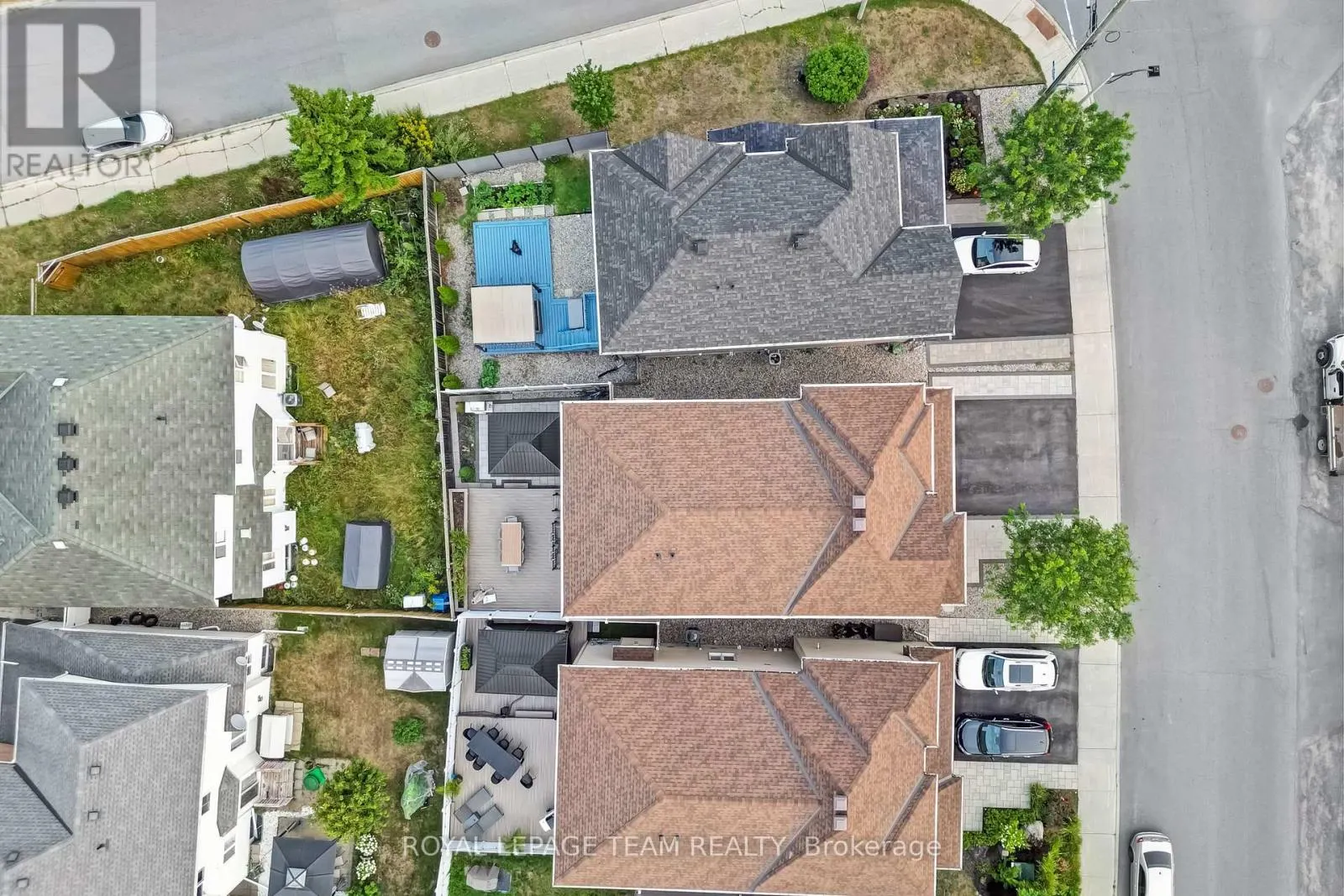 3519 WOODROFFE AVENUE
