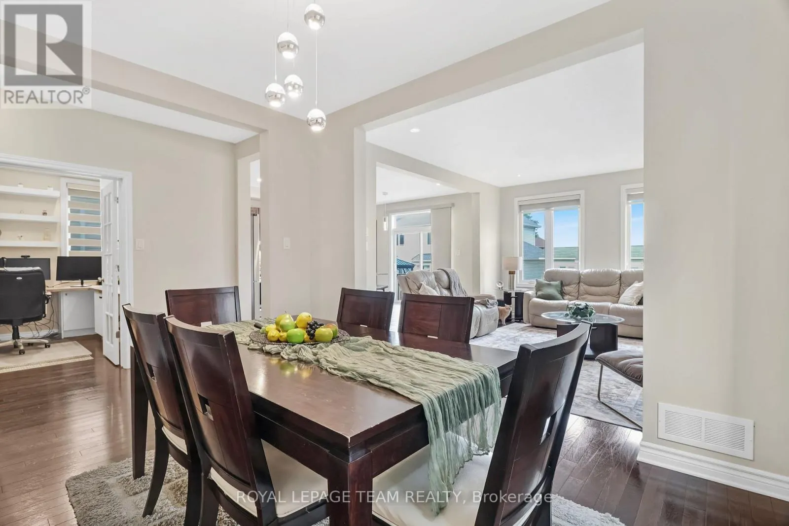 3519 WOODROFFE AVENUE