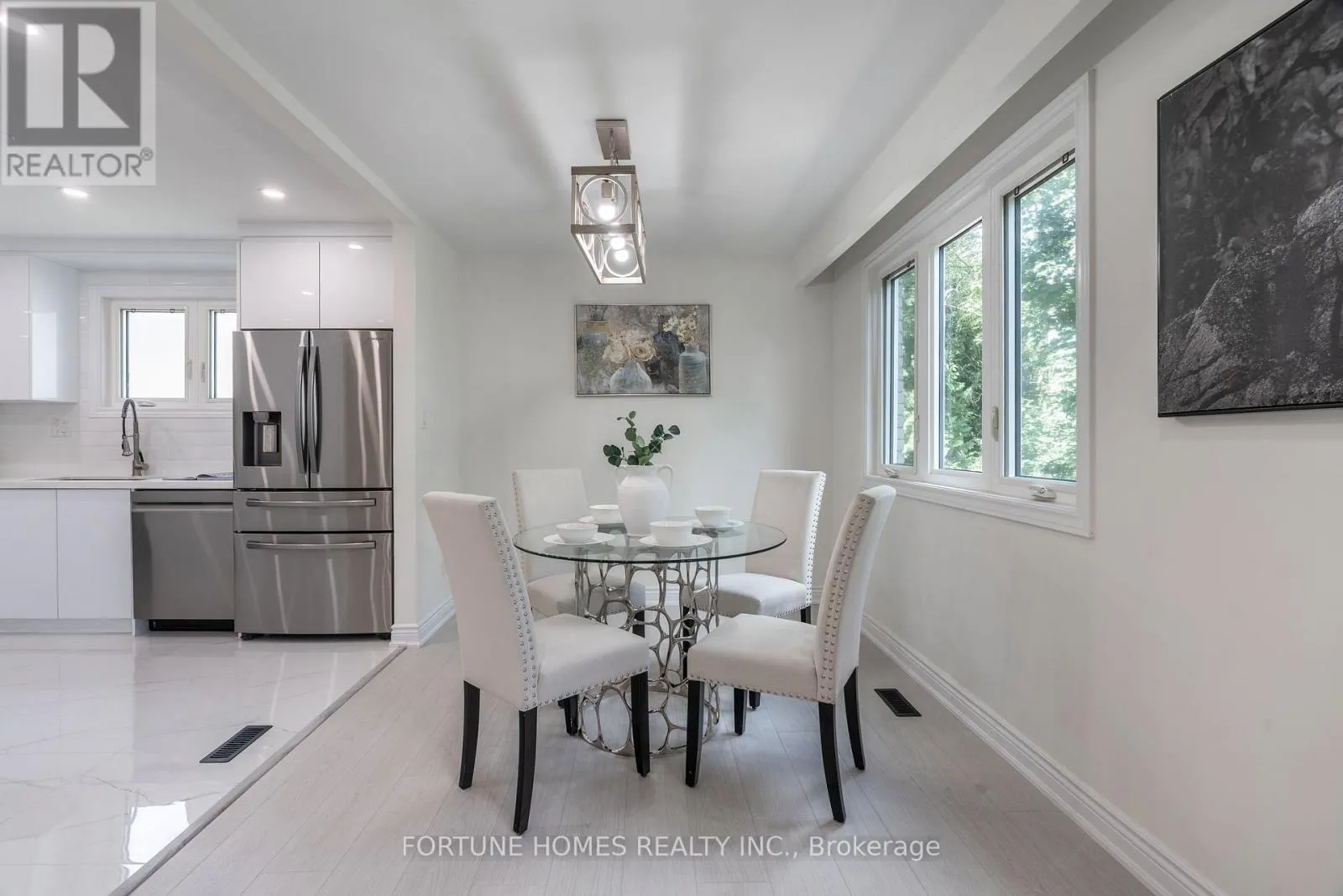 384 WESTWOOD DRIVE